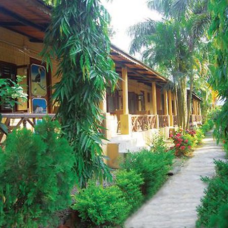 Rainbow Safari Resort سوراها المظهر الخارجي الصورة
